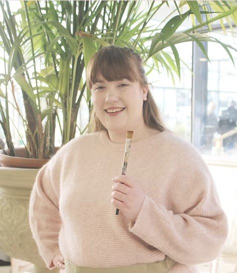 Laura, artist at Cupid & Co